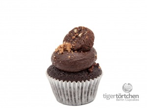 Dark-Cookie Cupcake Dark-Cookie Cupcake: Schoko-Cupcake mit Kakao-Nibs und Schoko-Keks