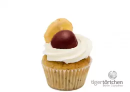 KiBa-BaKi Cupcake: Veganer Bananen-Cupcake mit Kirsche und Vanille-Creme