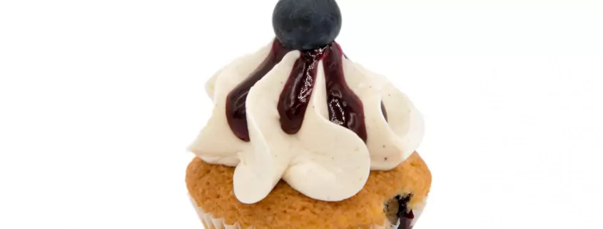 Lemon-Berry Cupcake: Zitronen-Heidelbeer-Cupcake und Zimt-Creme