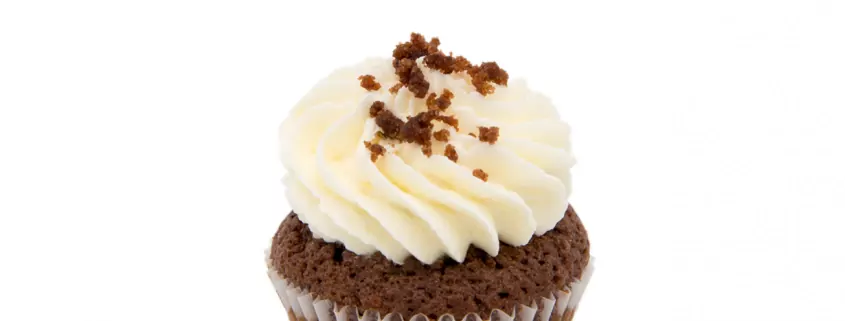 Samt-Tiger Cupcake: Samtig-herber Cupcake und frische Zitronen-Creme