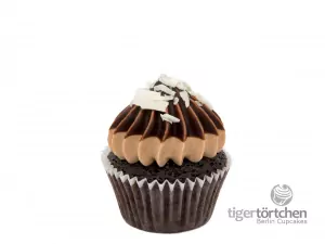 Schokoholic Cupcake: Schoko-Cupcake und Schoko-Creme mit Schoko-Haube
