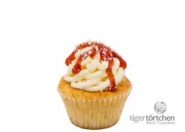 Spaghetti-Eis Cupcake: Vanille-Cupcake mit Vanille-Erdbeer-Topping