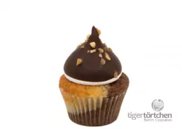 Spree-Welle Cupcake: Marmor-Kirsch-Cupcake und luftige Schoko-Haube