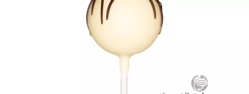 Schoko-Minz Cake-Pop: Schoko-Minz-Kuchen mit weißer Schokoladenhülle