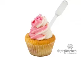 Erdbeer-Daiquiri Cuptail: Vanille-Cupcake und Vanille-Erdbeer-Topping mit Rum-Infusion