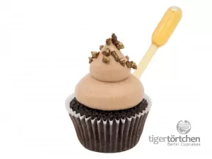 Golden-Nougat Cuptail Golden-Nougat Cuptail: Schoko-Orangen-Cupcake und Nougat-Creme mit Cognac-Infusion