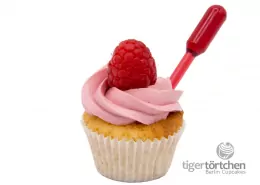 Raspberry-Cream Cuptail: Vanille-Cupcake und Himbeer-Topping mit Himbeer-Infusion