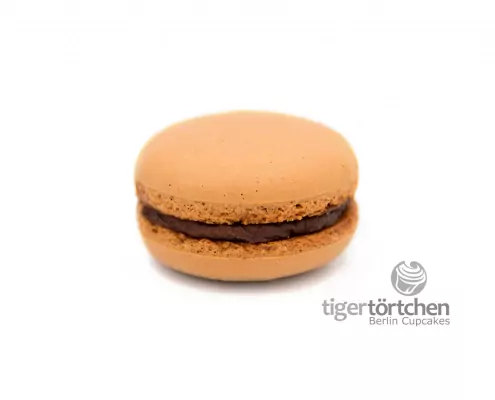 Schoko-Nuss Macaron: Macaron mit einer Füllung aus Schokolade und Haselnuss