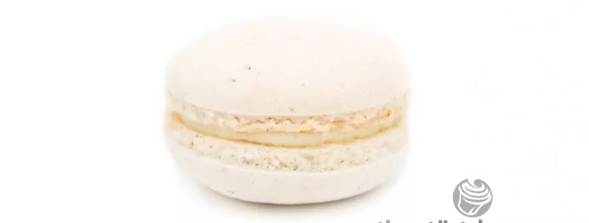 Vanille Macaron: Macaron mit einer Füllung aus Vanille und weißer Schokolade