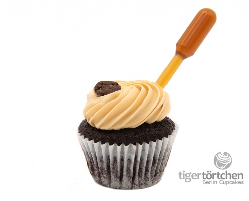 Espresso-Martini Cuptail: Schoko-Kaffee-Cupcake und Kaffee-Creme mit Vodka-Kaffeelikör-Infusion