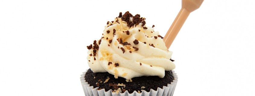 Irish-Cream Cuptail: Schoko-Cupcake und Mascarpone-Topping mit Baileys-Infusion