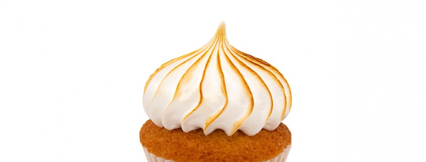 Lemon-Schock Cupcake: Zitronen-Cupcake und Lemon Curd mit Baiser-Topping