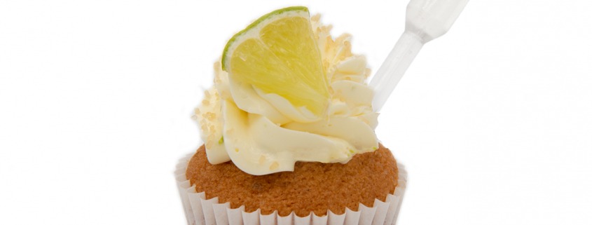 Mojito Cuptail: Limetten-Cupcake und Minz-Topping mit Rum-Infusion