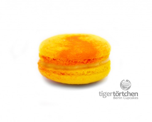Mango Macaron: Macaron mit einer Füllung aus einem feinen Mango-Püree