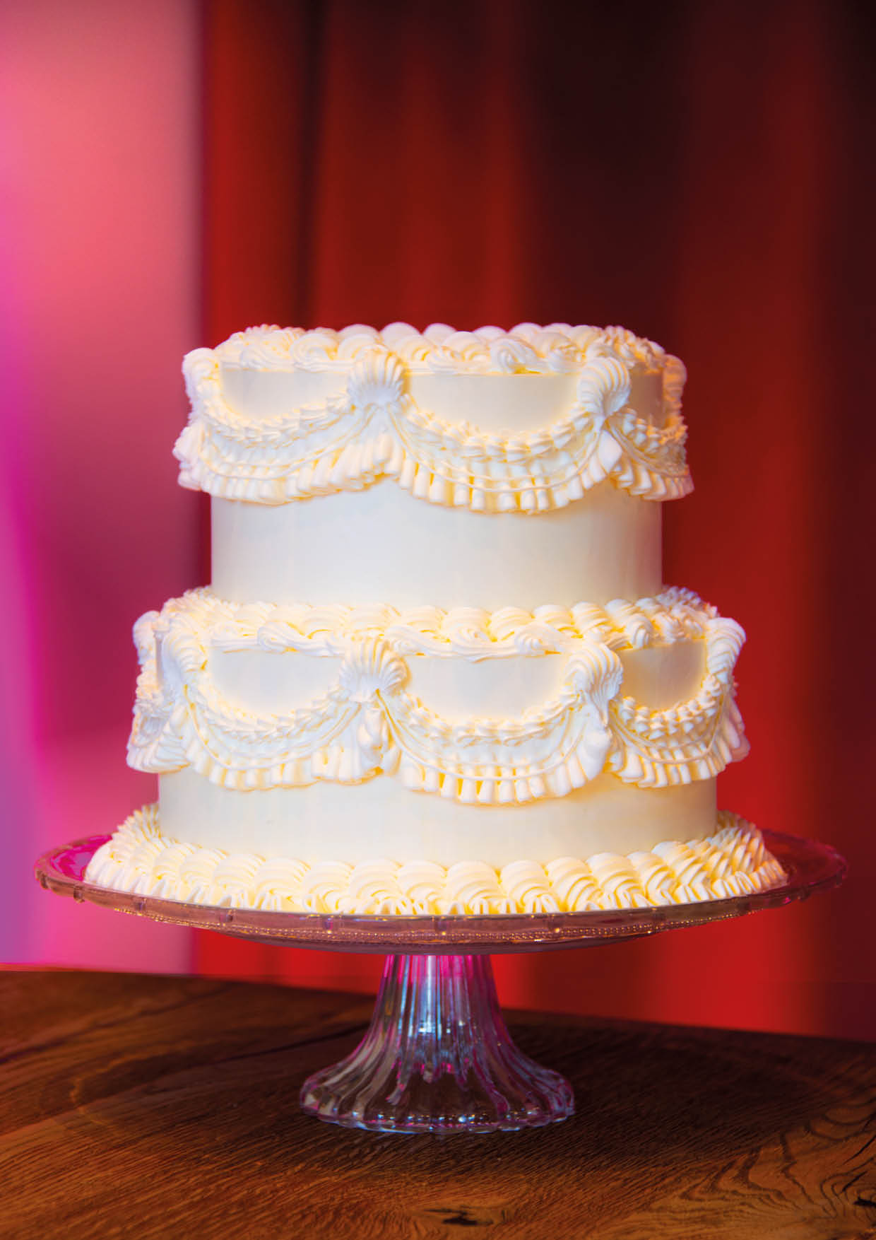 tigertörtchen Hochzeitstorte Romantische Hochzeitstorte mit creme Verzierung aus der besten Konditorei in Berlin