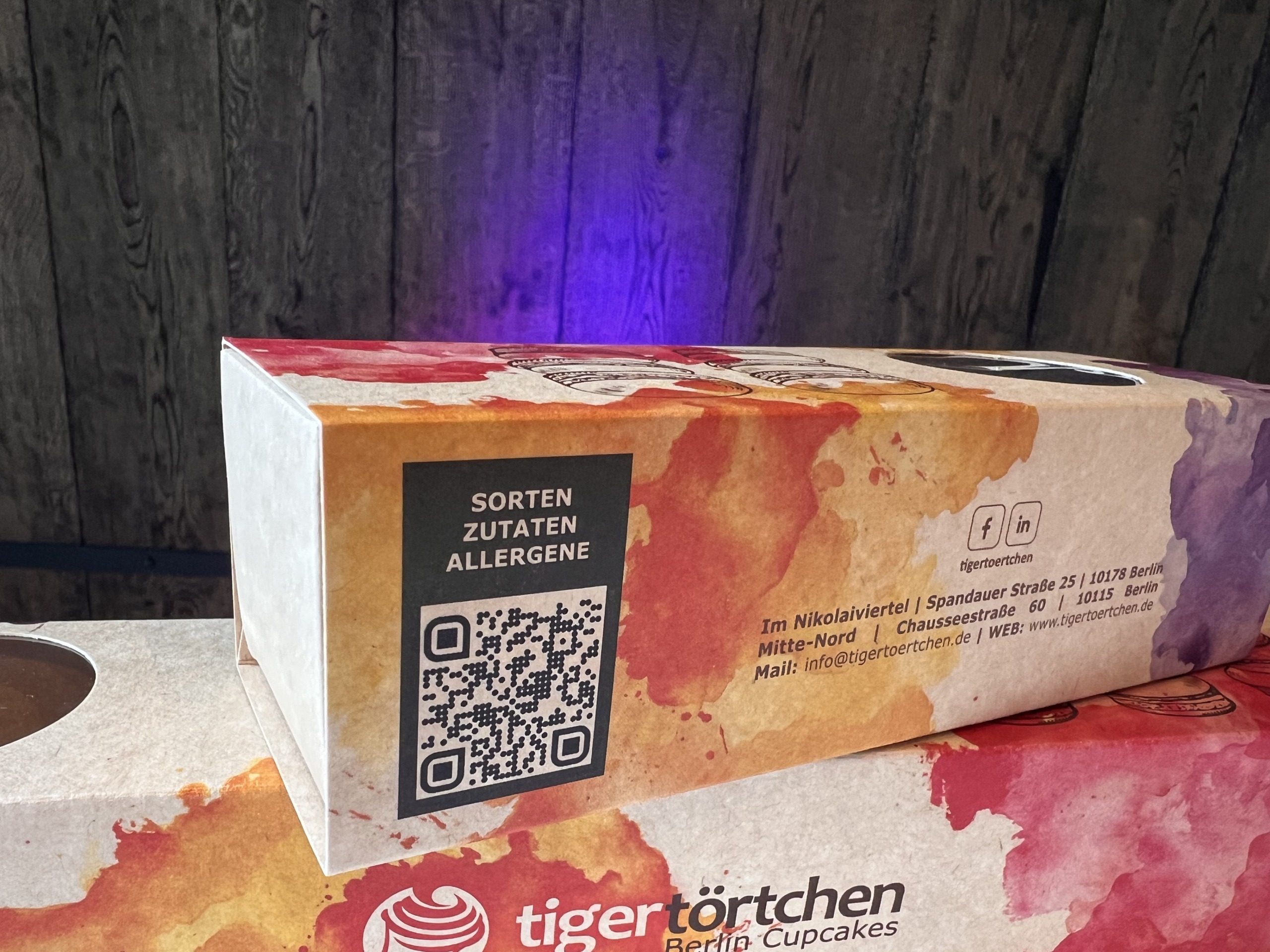 Macaron QR Code Macaron QR Code