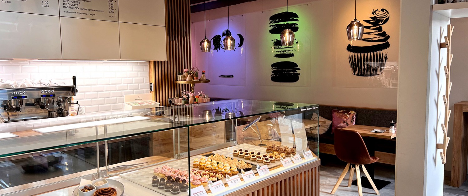 Tresen - Chausseestraße 60 Cupcake Café in Berlin Mitte Macarons Torten Cake-Pops
